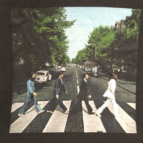 Beatles Apple  "Abbey Road" Shirt...Size M...New Condition....No Tags - Picture 2 of 4